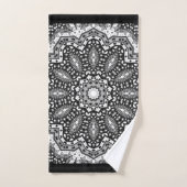 Mandala noir blanc, kaléidoscope, ornement rond (Serviette à main)
