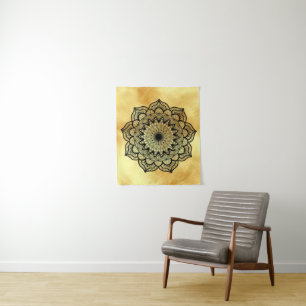 Mandala noir sur fond doré petite tapisserie