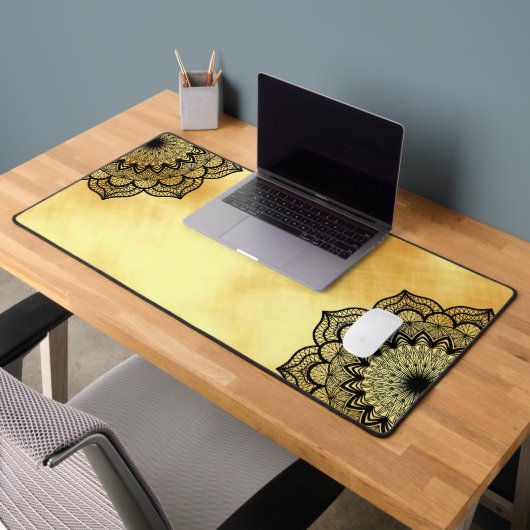 Mandala noir sur fond or doux (Bureau 2)