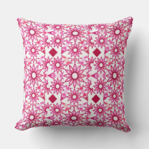 Mandala patroon in schaduwen van roze, maroon kussen