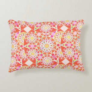 Mandala patroon, koraalrood, roze, goud decoratief kussen