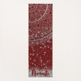 Mandala scannen met zilveren sterren op rood yogamat