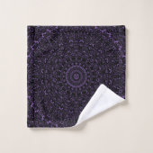 Mandala Violet Améthyste à la Symétrie Intriquée (Gant de toilette)