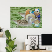 Mandarin Ducks op een meer Poster (Thuiskantoor)
