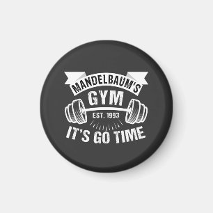Mandelbaum’s Gym Het Is Tijd Magneet