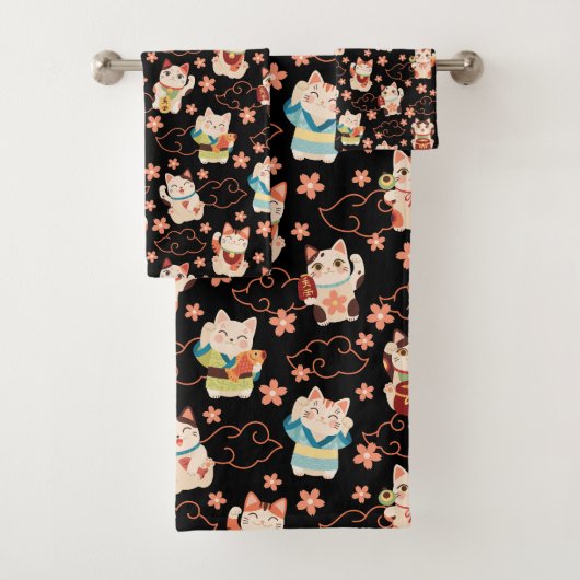 Maneki Neko Lucky Cats Bath Towel Set (En situation)