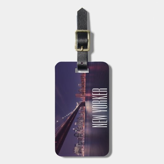 Manhattan Lights, Brooklyn Bridge, East River, NYC Bagagelabel (Voorkant verticaal)