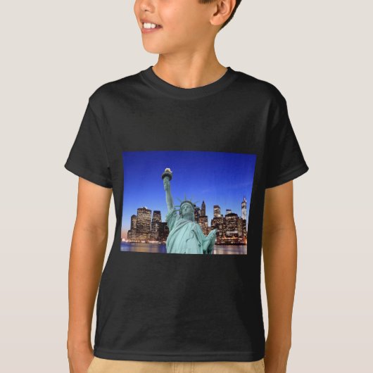 Manhattan Skyline en het Vrijheidsbeeld T-shirt (Voorkant)