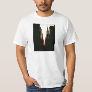 Manhattanhenge Sunset en het Chrysler-gebouw T-shirt