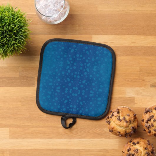 Manique Blue potholder with a subtle dotted pattern (De haut en bas)