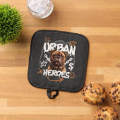 Manique Chien des Héros Urbains (De haut en bas)