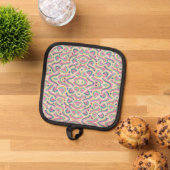Manique Colorful mandala-patterned pot holder with black (De haut en bas)