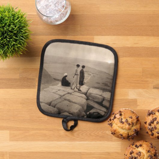 Manique Flapper Girls Sunrise Khufu Pyramid, Égypte 1920 (De haut en bas)