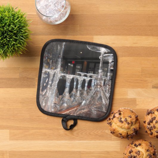 Manique Identités provocatrices (De haut en bas)