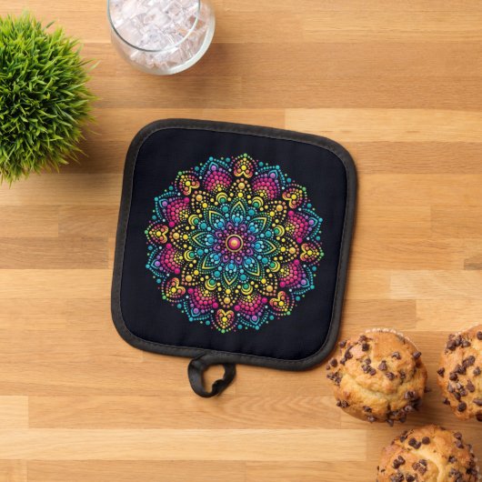 Manique Mandala peint aux points arc-en-ciel (De haut en bas)
