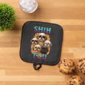 Manique Shih Tzu (De haut en bas)
