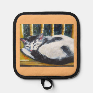 Manique sleeping kitting on chair Oven Mitts & Pot Holders
