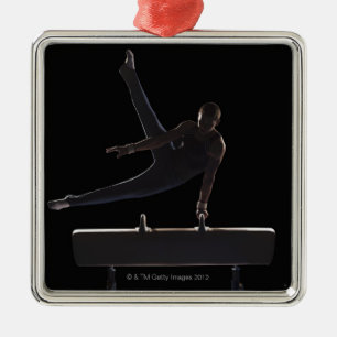 Mannelijke gymnast op pommel paard metalen ornament