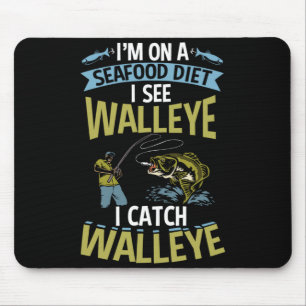 Mannelijke snoekbaars visser vis jagen sauger heng muismat
