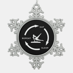 Mannen Artistieke gymnastiek Eat Sleep Herhaal spo Tin Sneeuwvlok Ornament
