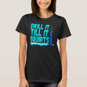 Mannen boor tot het ijs de visserij Vist T-shirt