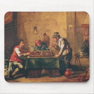 Mannen die Backgammon in een Tavern spelen Muismat