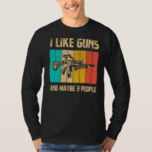 Mannen die ik leuk vind aan Pistolen en misschien T-shirt