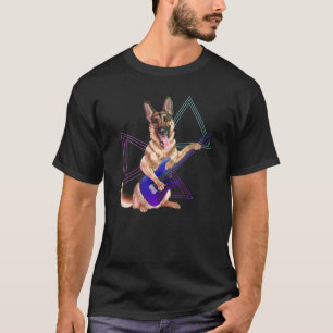 Mannen Duitse herder die elektrische gitaar speelt T-shirt