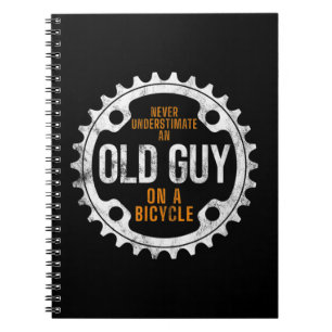 Mannen fietsen - nooit een oude man onderschatten notitieboek