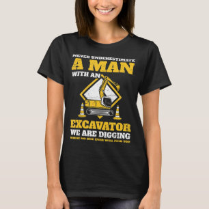 Mannen graafmachines onderschatten een oude t-shirt
