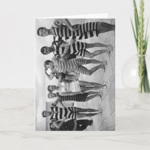  mannen in badpakken met vrouw kaart