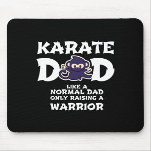 Mannen karate pa als een normale vader Warrior Fun Muismat