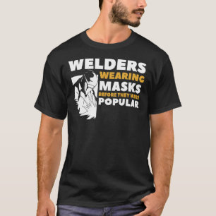 Mannen lassers die maskers droegen voordat ze Popu T-shirt