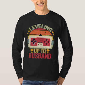 Mannen Leveling Up naar Echtgenoot Vrijgezellenfee T-shirt