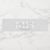 Mannen- monogram, grijs zakelijk waterfles etiket (Enkel label)