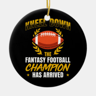 Mannen neel onderaan de Fantasy Football Champion Keramisch Ornament