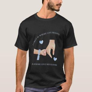 Mannen nieuwe vader van een jongen die handen vast t-shirt