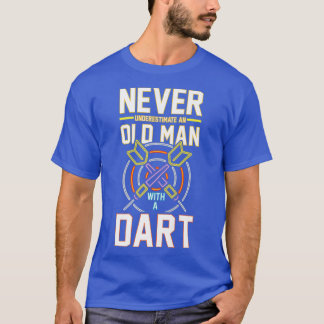 Mannen onderschat nooit een oud man met een dart t-shirt