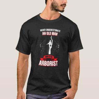 Mannen onderschatten Man nooit, dat boombewoner is T-shirt