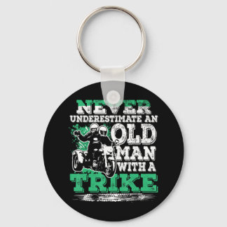 Mannen onderschatten nooit een oud Man met een tri Sleutelhanger