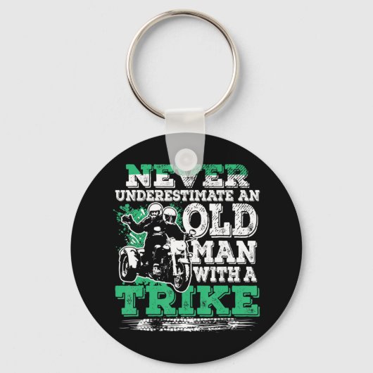 Mannen onderschatten nooit een oud Man met een tri Sleutelhanger (Voorkant)