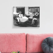 Mannen op Harley Davidson-motorfiets met Sidecar Canvas Afdruk (Insitu (Woonkamer))