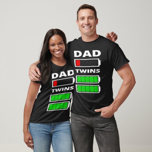 Mannen pap met lage batterijtweeling Funny T-shirt (Unisex)