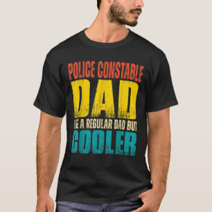 Mannen politie agent pap als een gewone pap maar c t-shirt