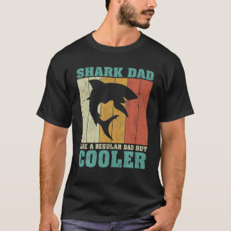 Mannen Retro Shark Pa als een gewone vader. T-shirt