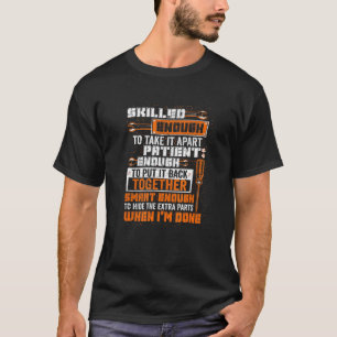 Mannen Smart genoeg om de extra onderdelen te verb T-shirt