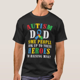 Mannen sommige mensen kijken naar hun helden, ik b t-shirt