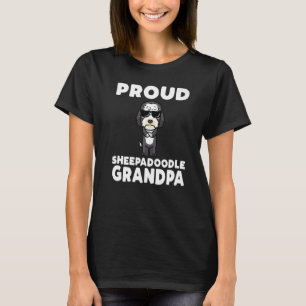 Mannen Trots Sheepadoodle Opa Hond Met Zonnebril T-shirt