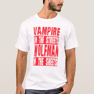 Mannen vampier in de straten van de wolfman in de t-shirt