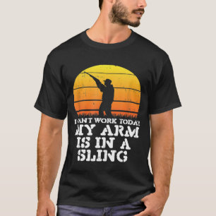 Mannen verkanting werkt vandaag de dag in de arm t-shirt